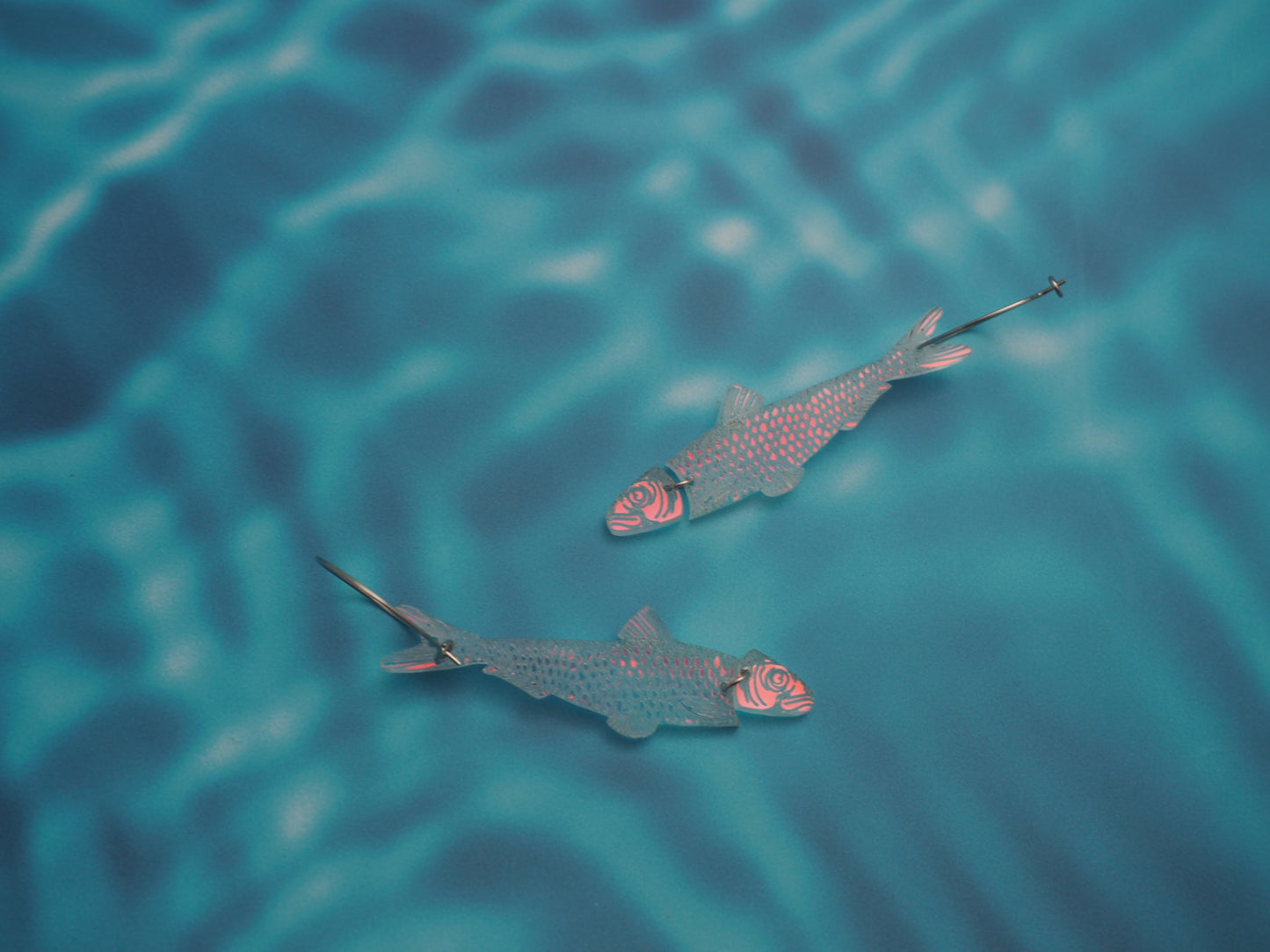 Sardine iridescent earrings