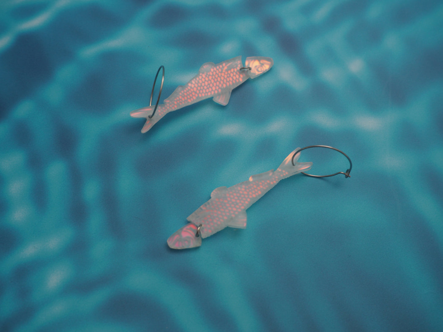 Sardine iridescent earrings