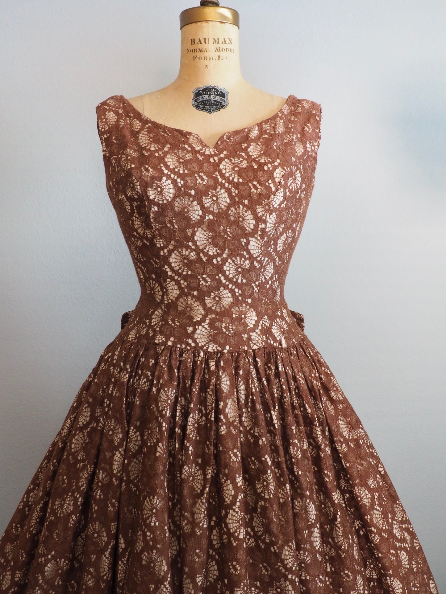 1950’s Cocoa Lace Dress—XS