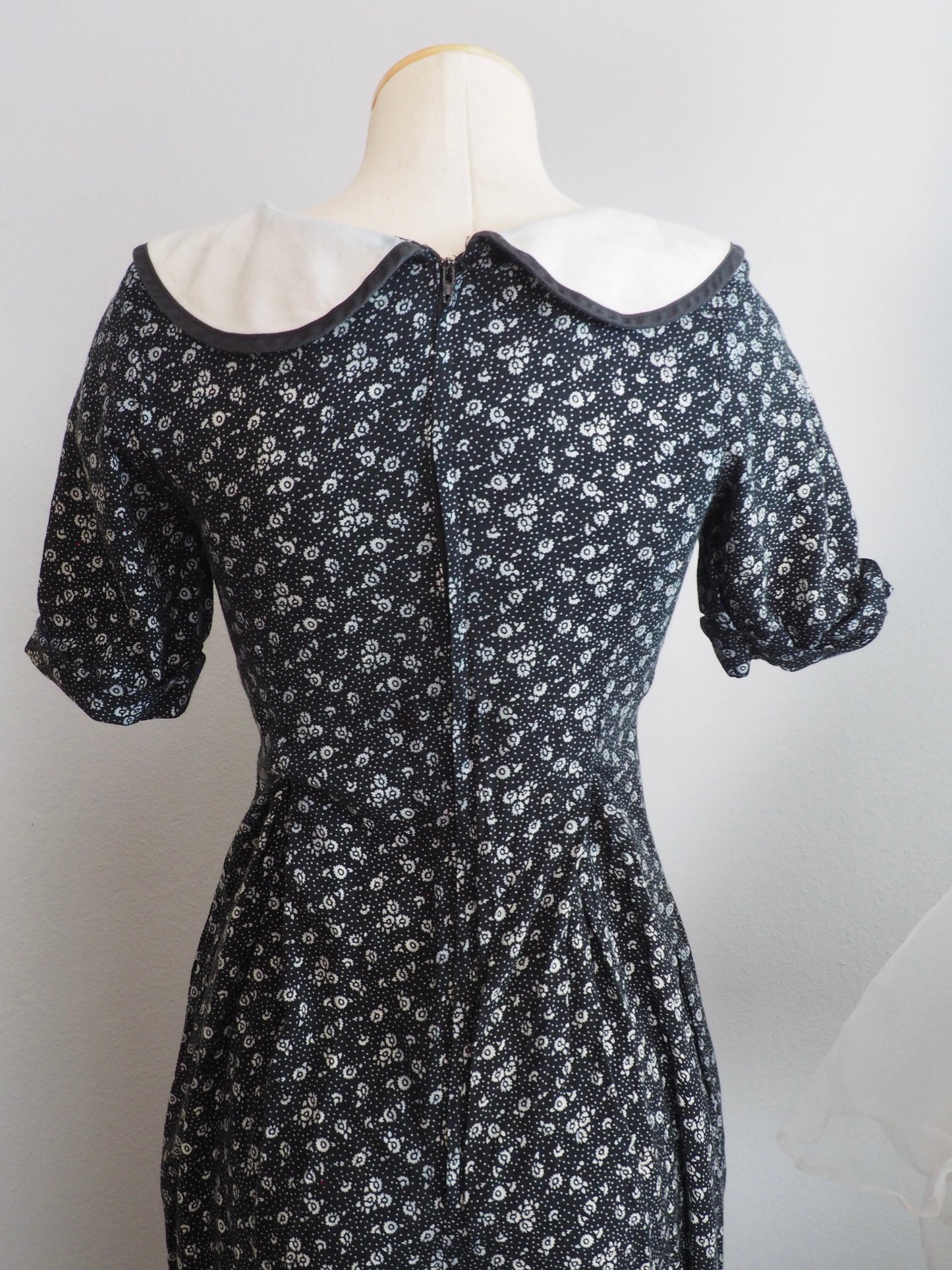 LANZ 1980’s Peter Pan collar jumper—M/L