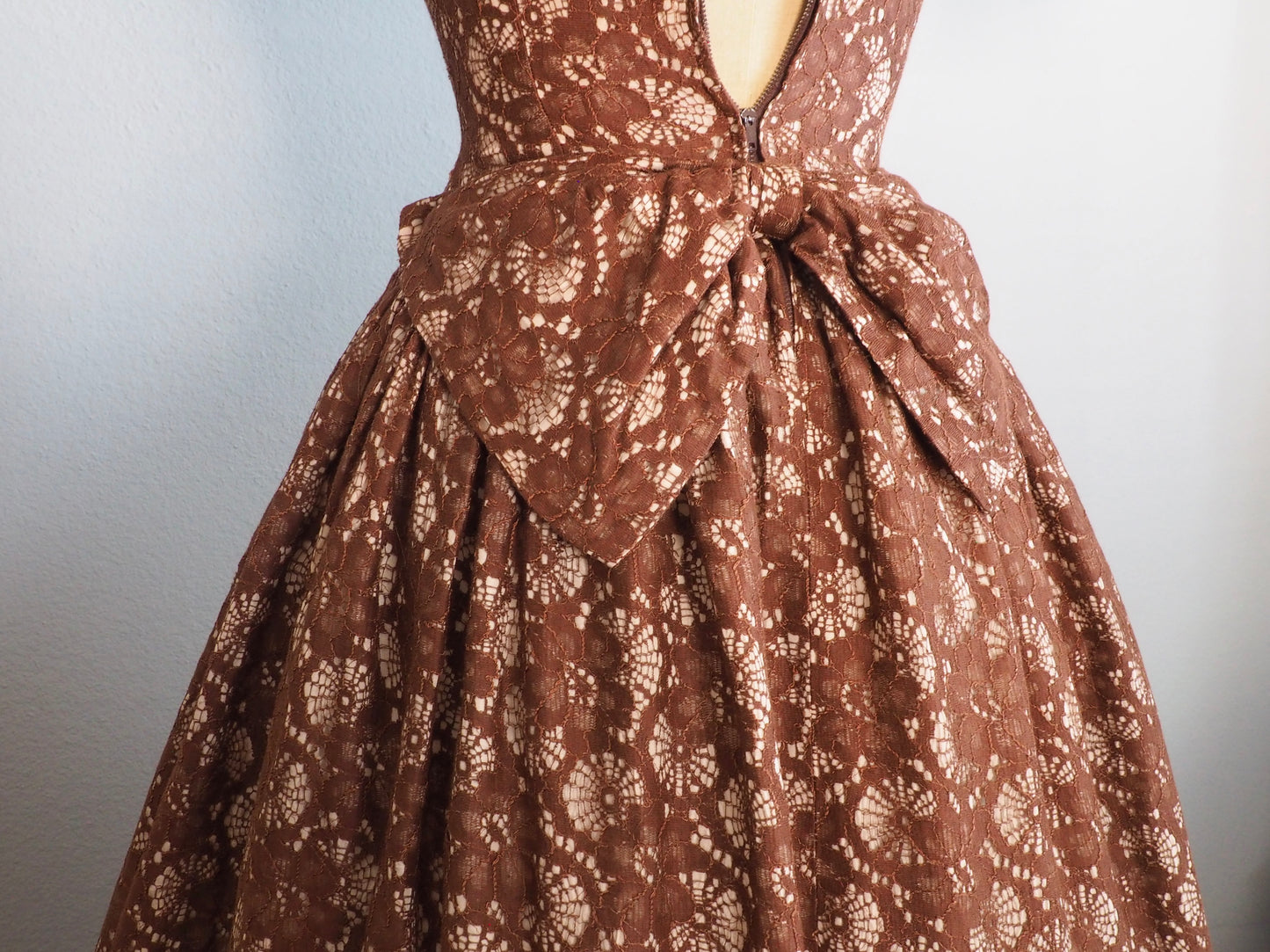 1950’s Cocoa Lace Dress—XS