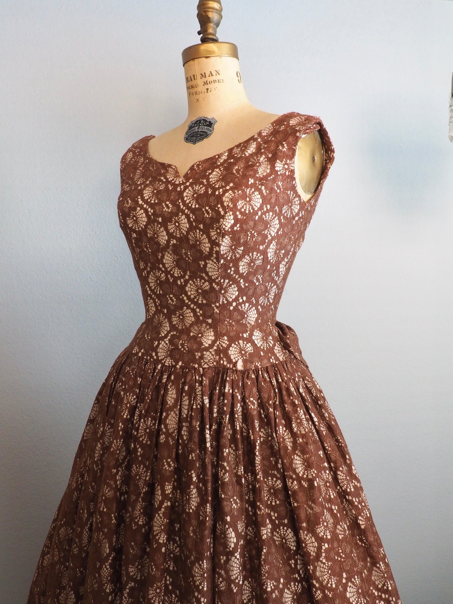 1950’s Cocoa Lace Dress—XS